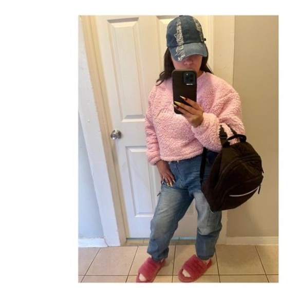 Meet your Posher, Evelizze - Picture 1 of 1